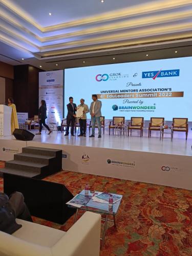 Shiksha Gaurav Puraskar 2022 Powered by Brain Wonders and NABET (QCI)